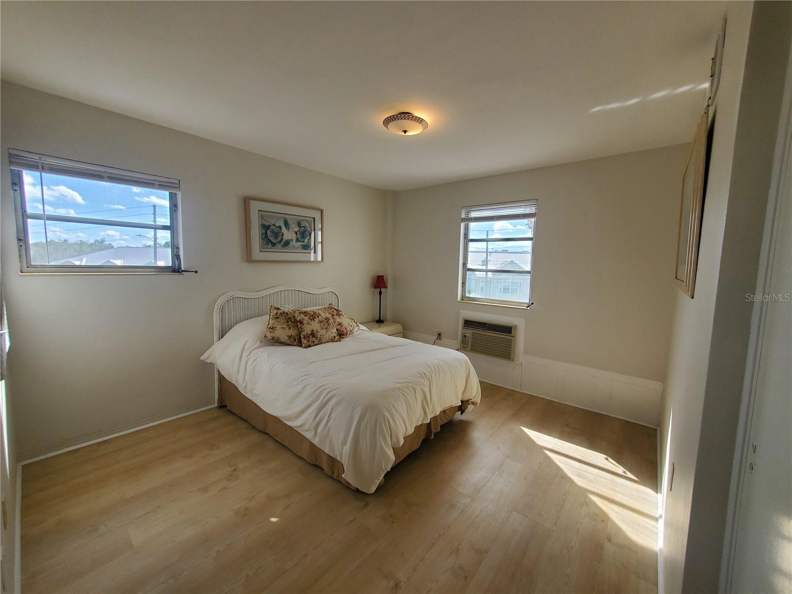 Image 12 of 18 For 200 Betty Lane 3a