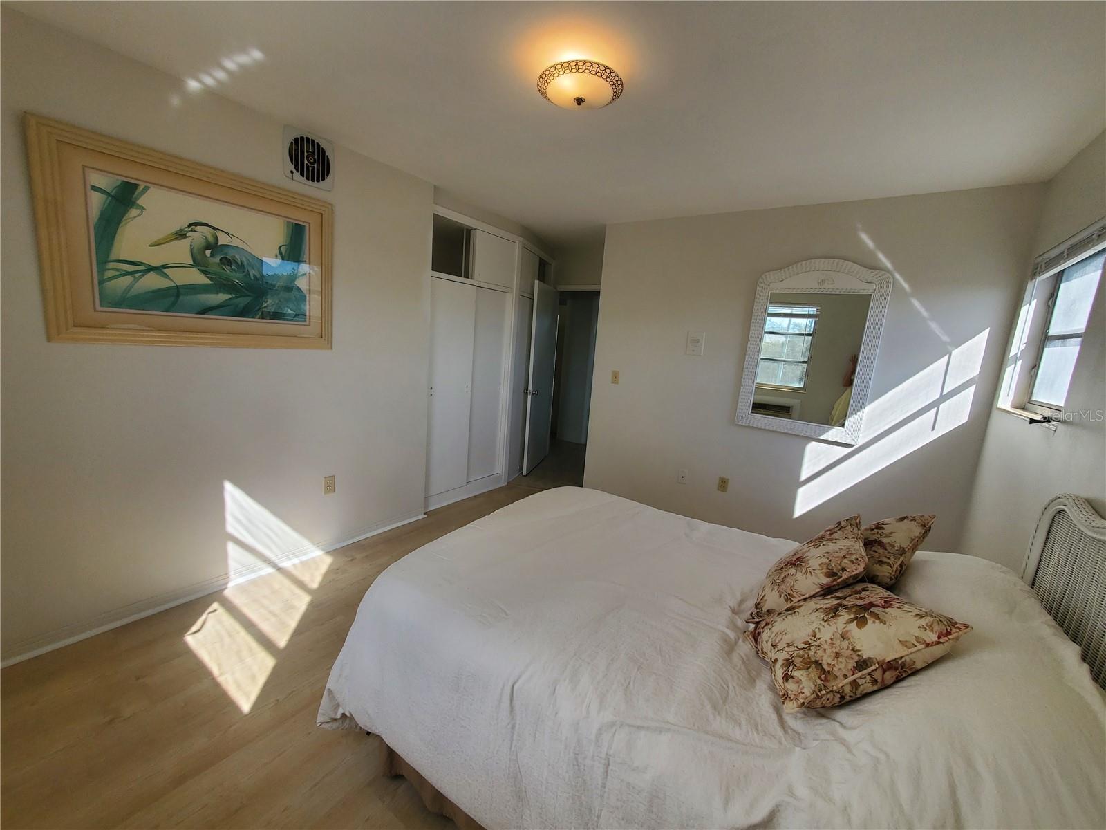 Image 13 of 18 For 200 Betty Lane 3a