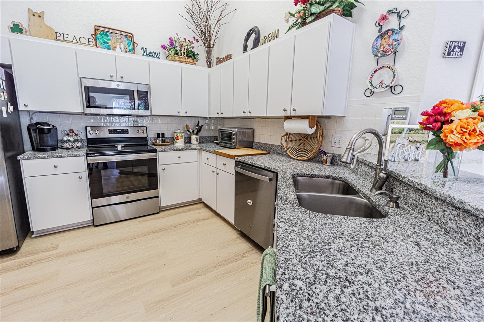 Image 5 of 32 For 21502 Woodstork Lane