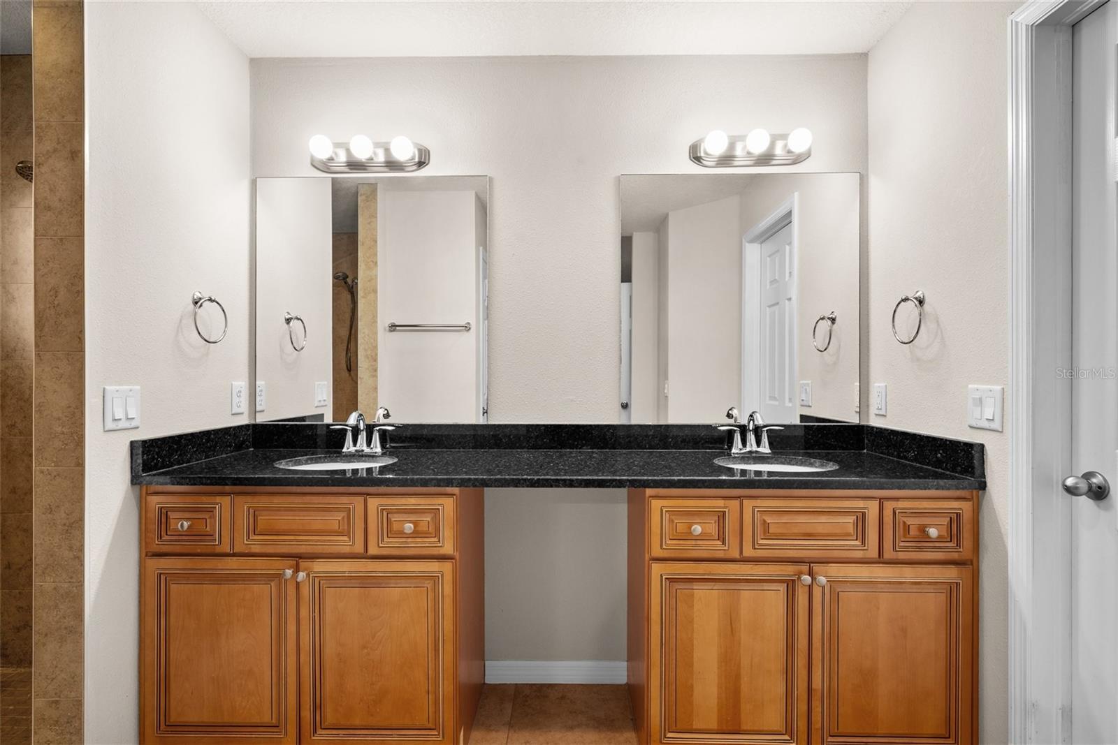 Image 29 of 36 For 1875 Sommarie Way