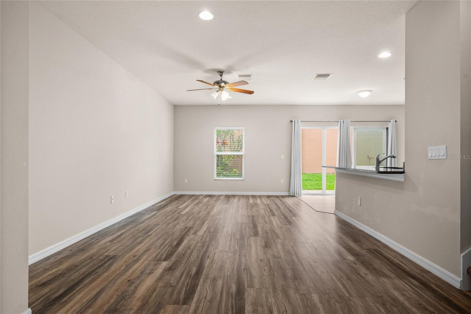 Image 5 of 36 For 1875 Sommarie Way