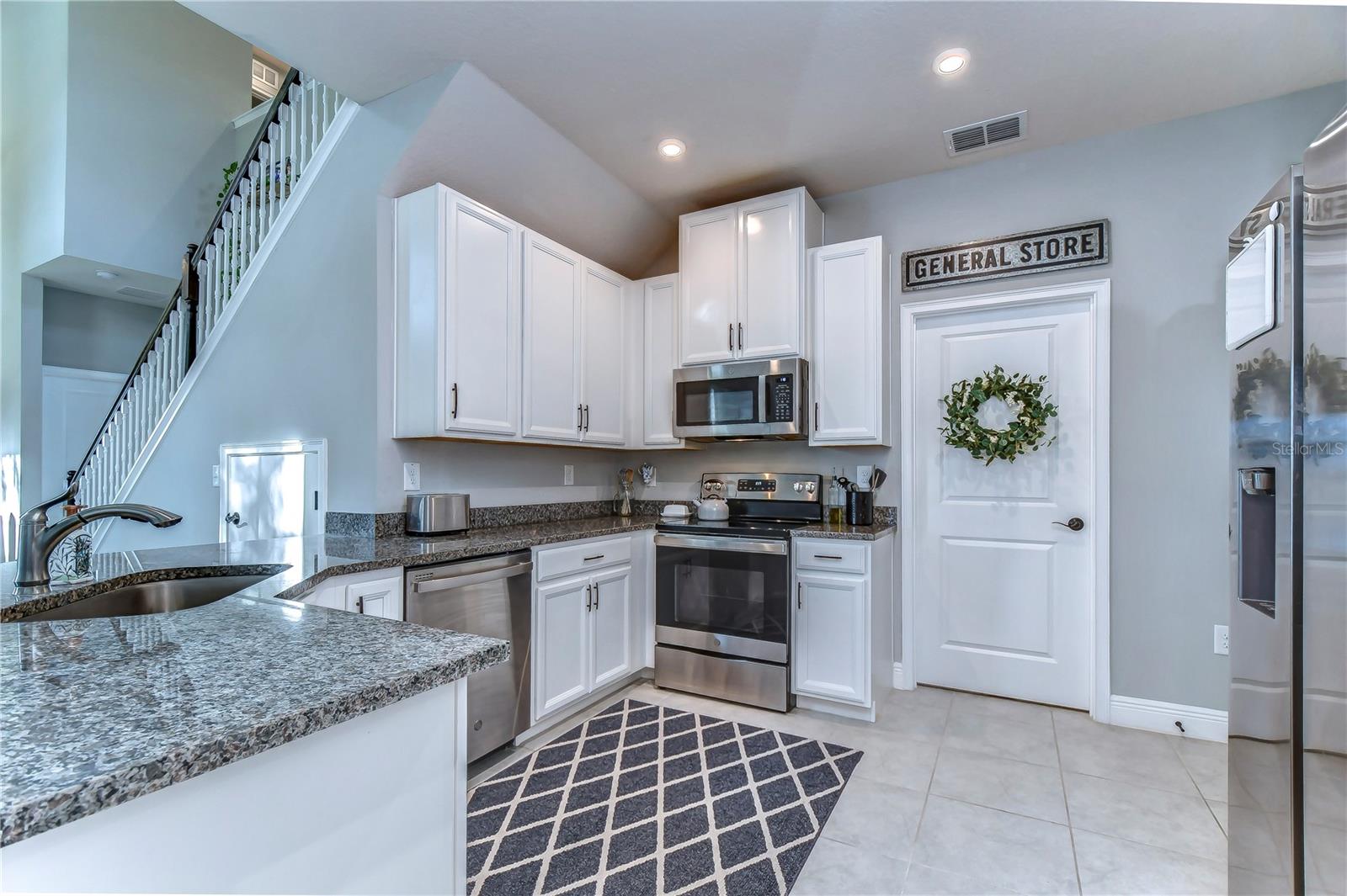 Image 14 of 66 For 2938 Rambler Ivy Loop