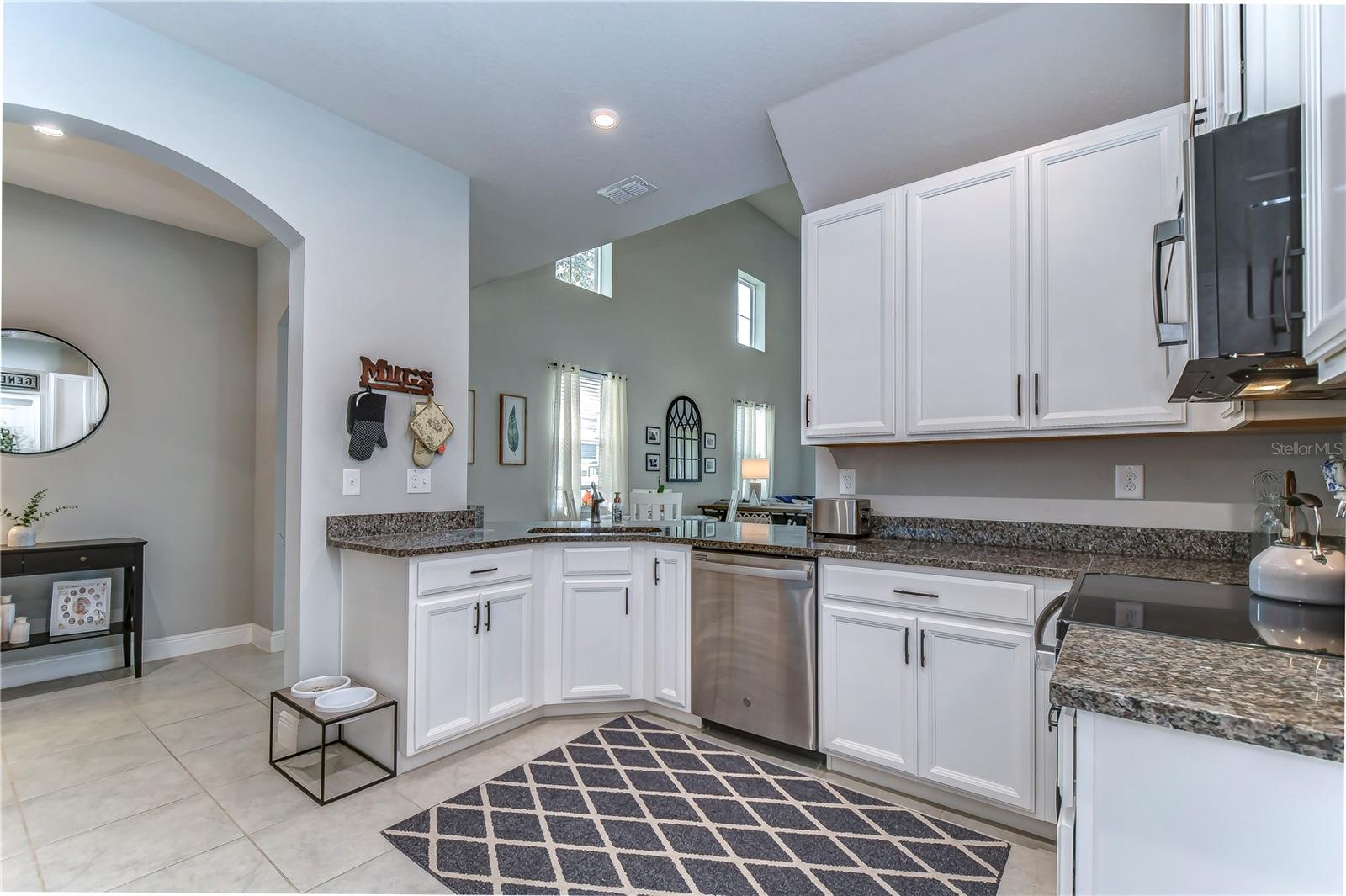 Image 15 of 66 For 2938 Rambler Ivy Loop