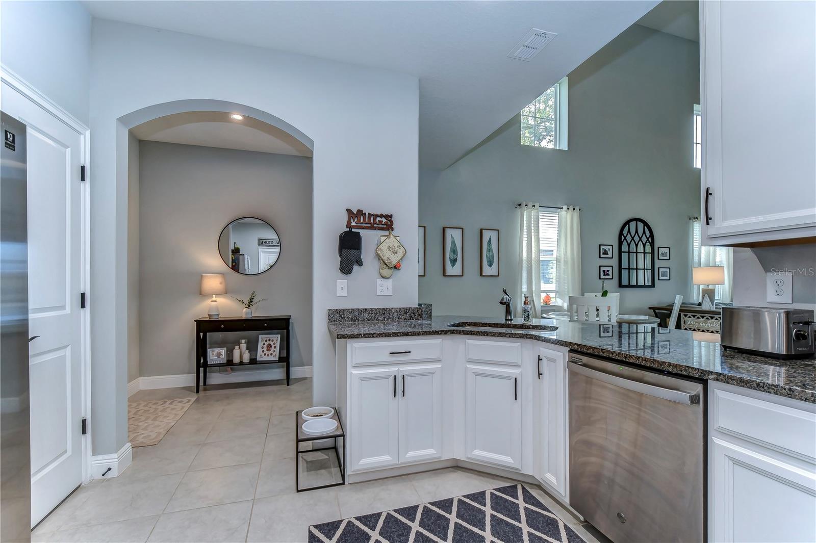 Image 16 of 66 For 2938 Rambler Ivy Loop