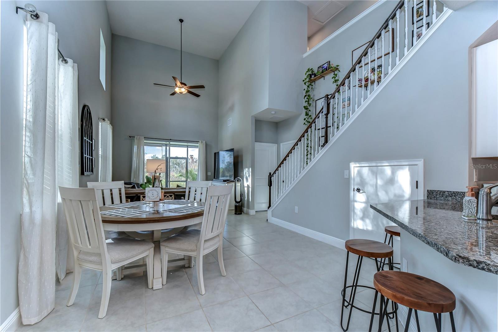 Image 20 of 66 For 2938 Rambler Ivy Loop