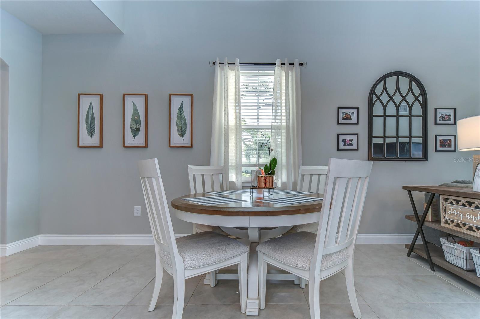 Image 24 of 66 For 2938 Rambler Ivy Loop