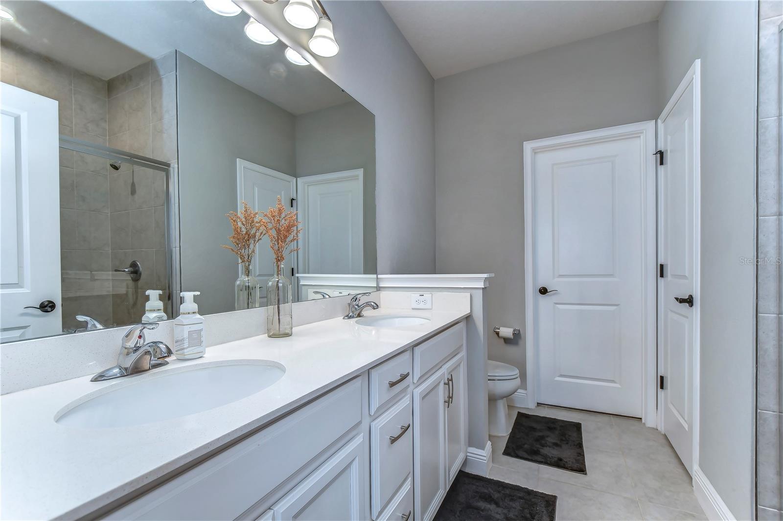 Image 43 of 66 For 2938 Rambler Ivy Loop