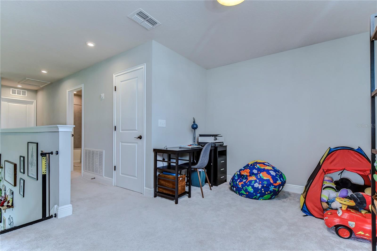 Image 50 of 66 For 2938 Rambler Ivy Loop