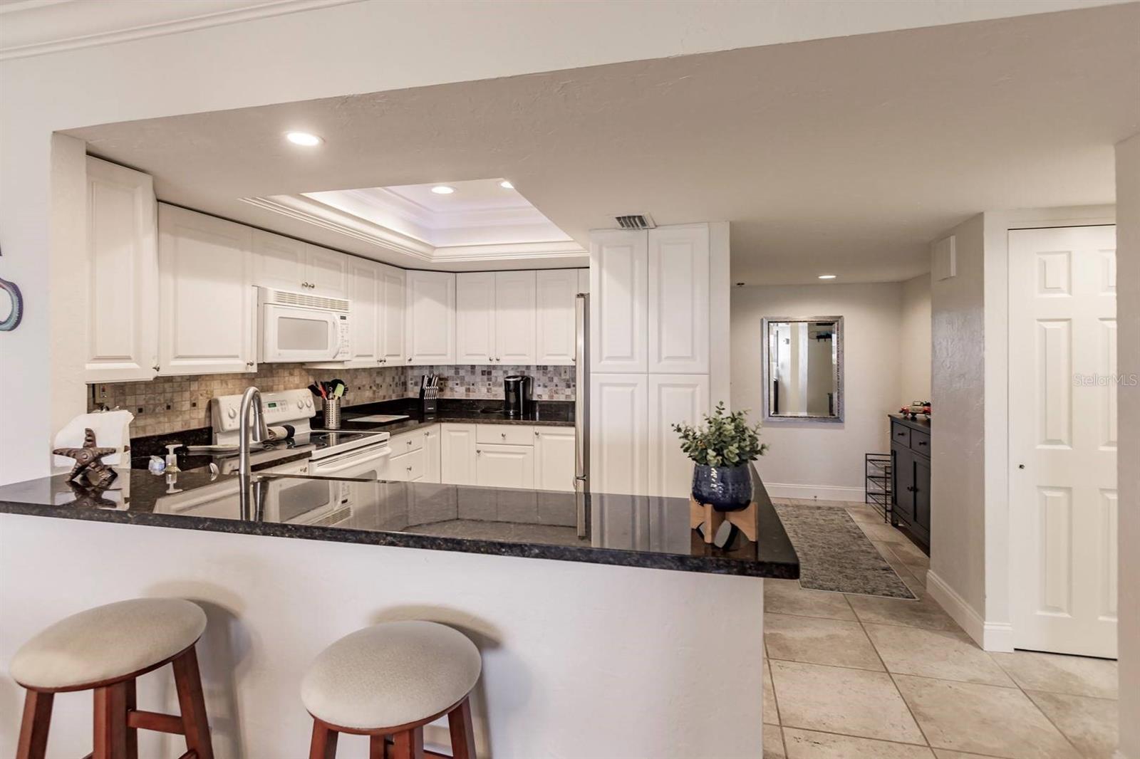 Image 10 of 31 For 1125 Peppertree Drive 605