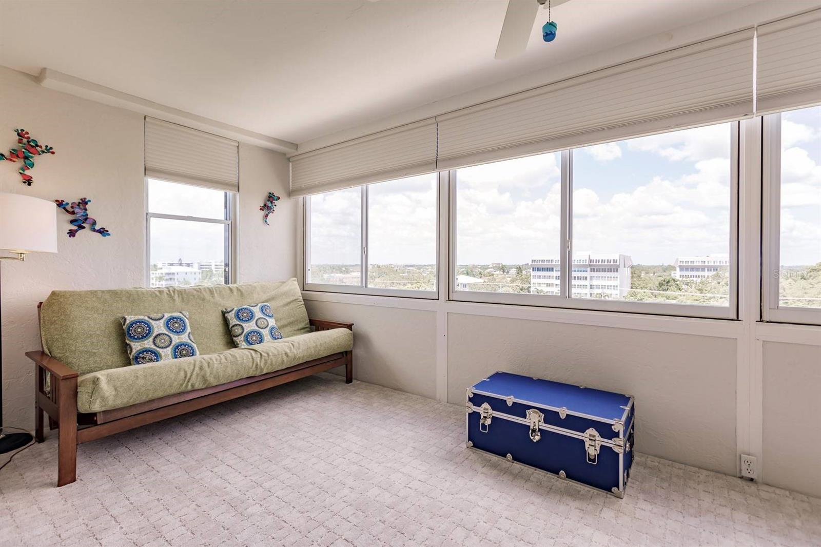 Image 27 of 31 For 1125 Peppertree Drive 605