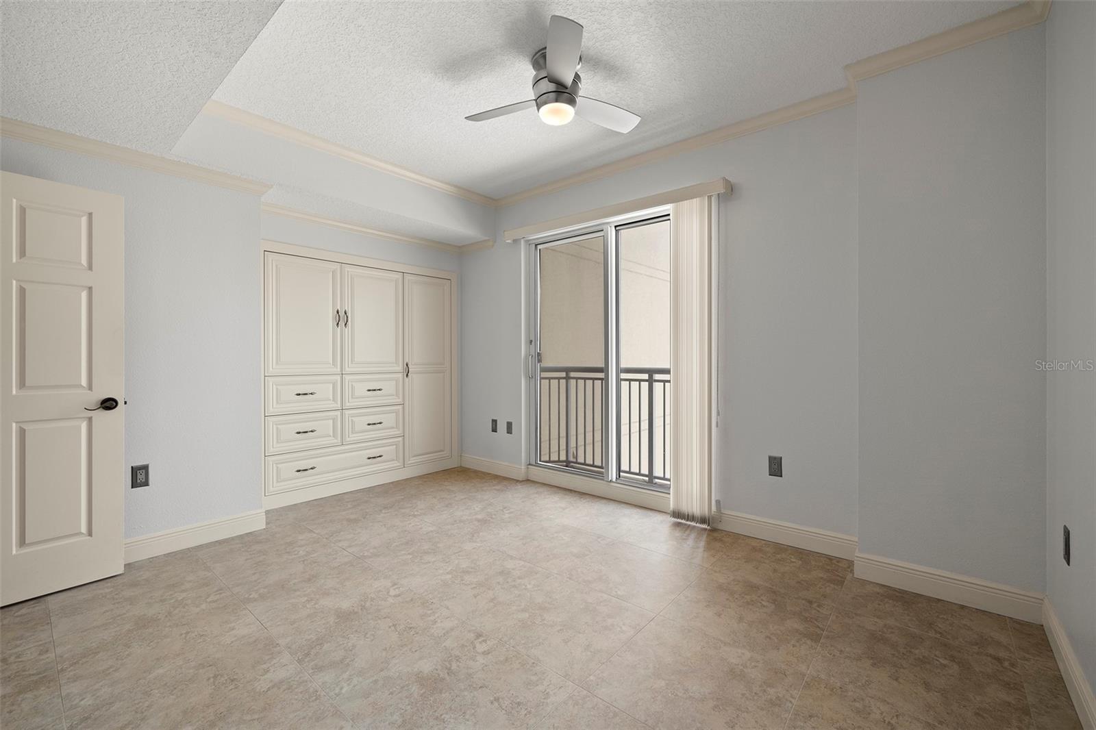 Image 41 of 50 For 371 Channelside Walk Way 902