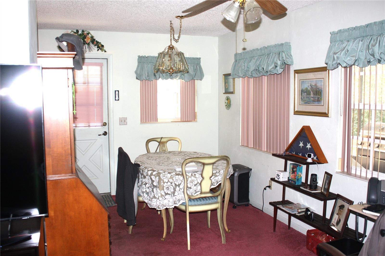 Image 9 of 20 For 18 Bristol Drive