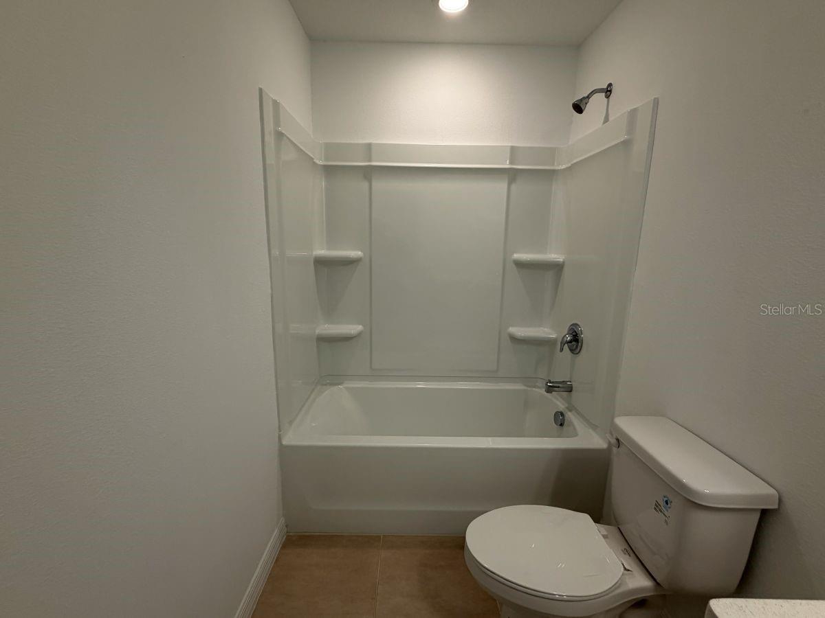 Image 25 of 31 For 11636 Glenside Terrace