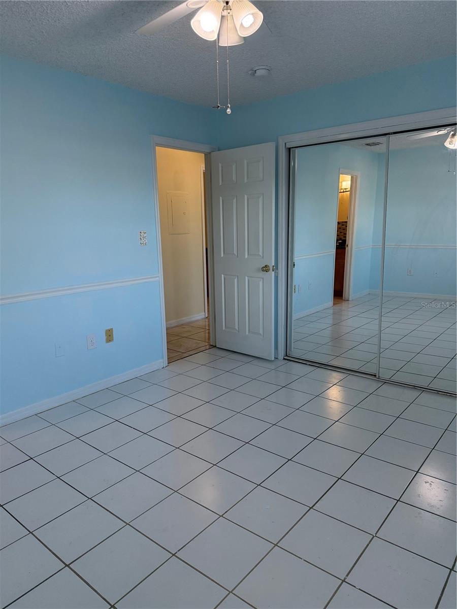 Image 17 of 27 For 4414 Clark Avenue 13