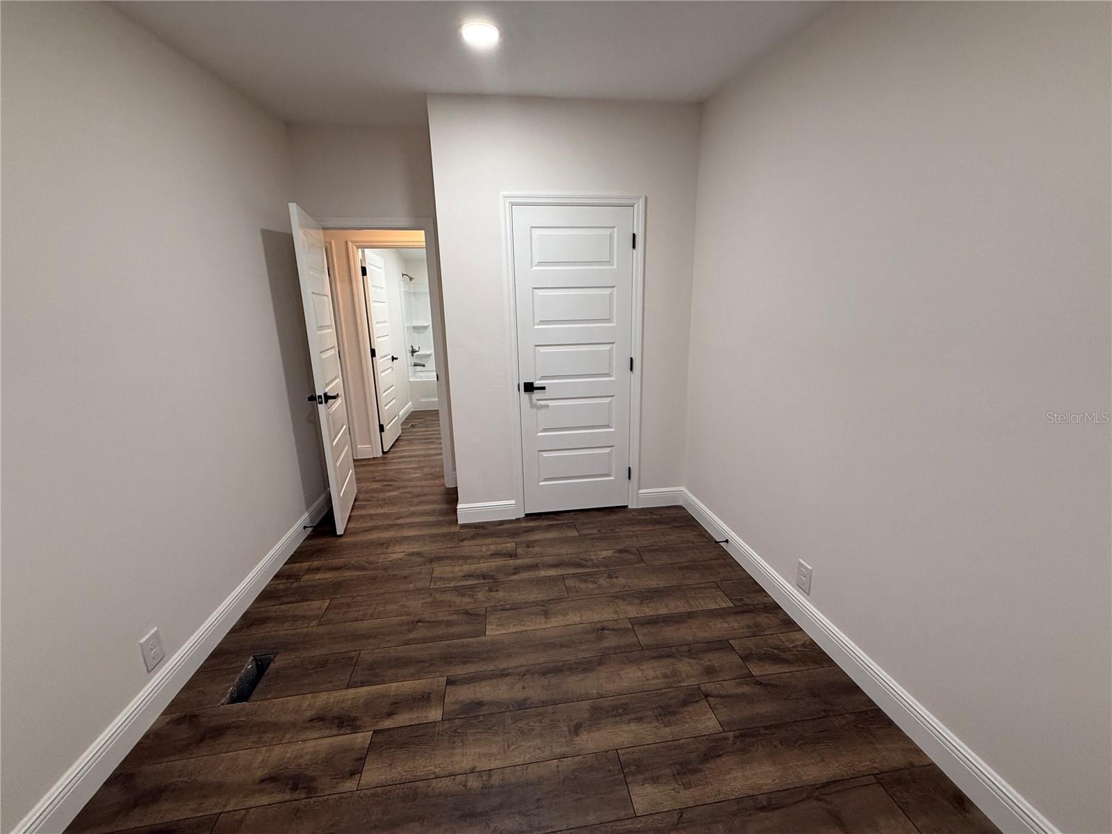 Image 11 of 23 For 3556 C 462