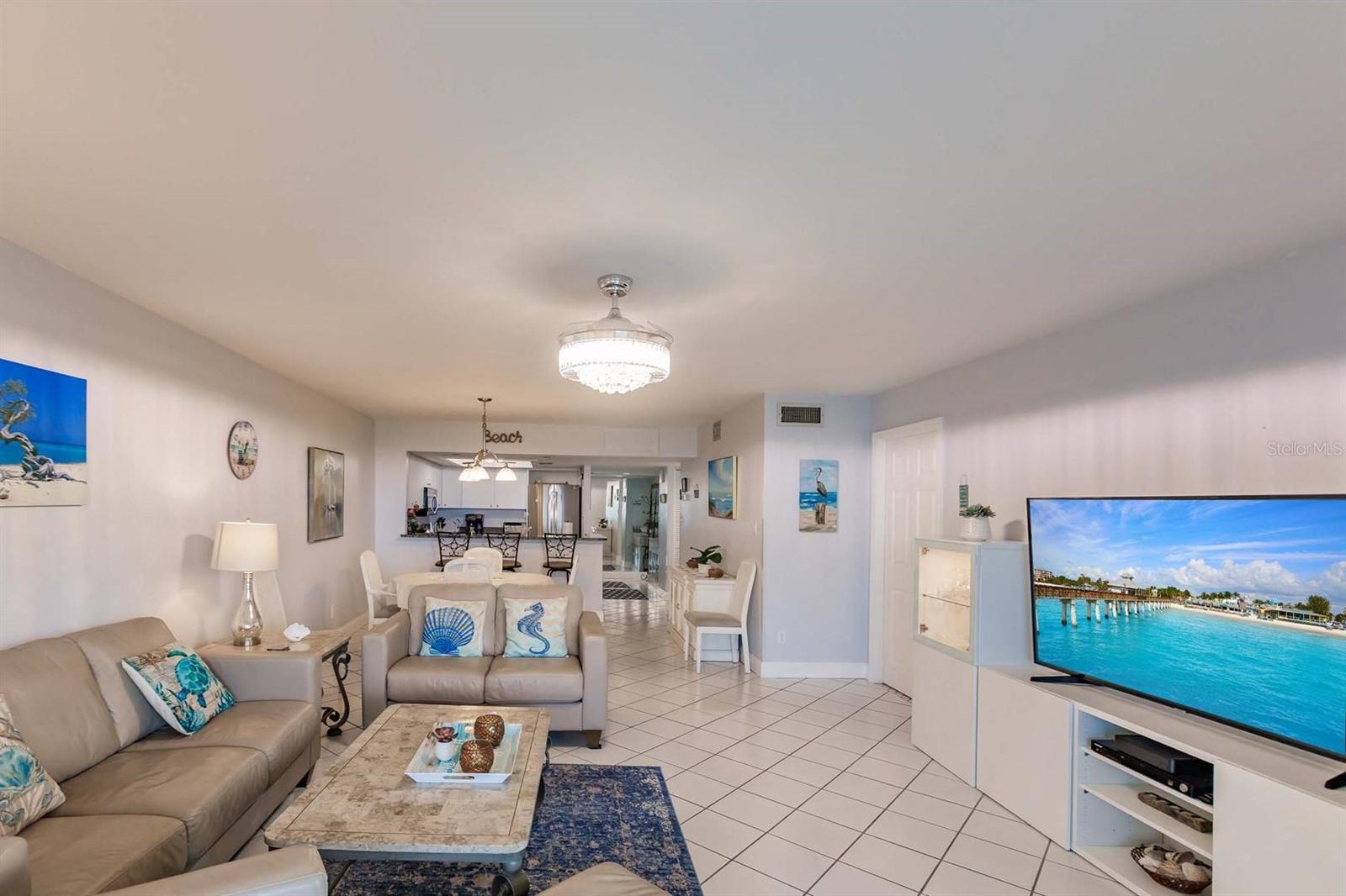 Image 3 of 24 For 1125 Peppertree Drive 501