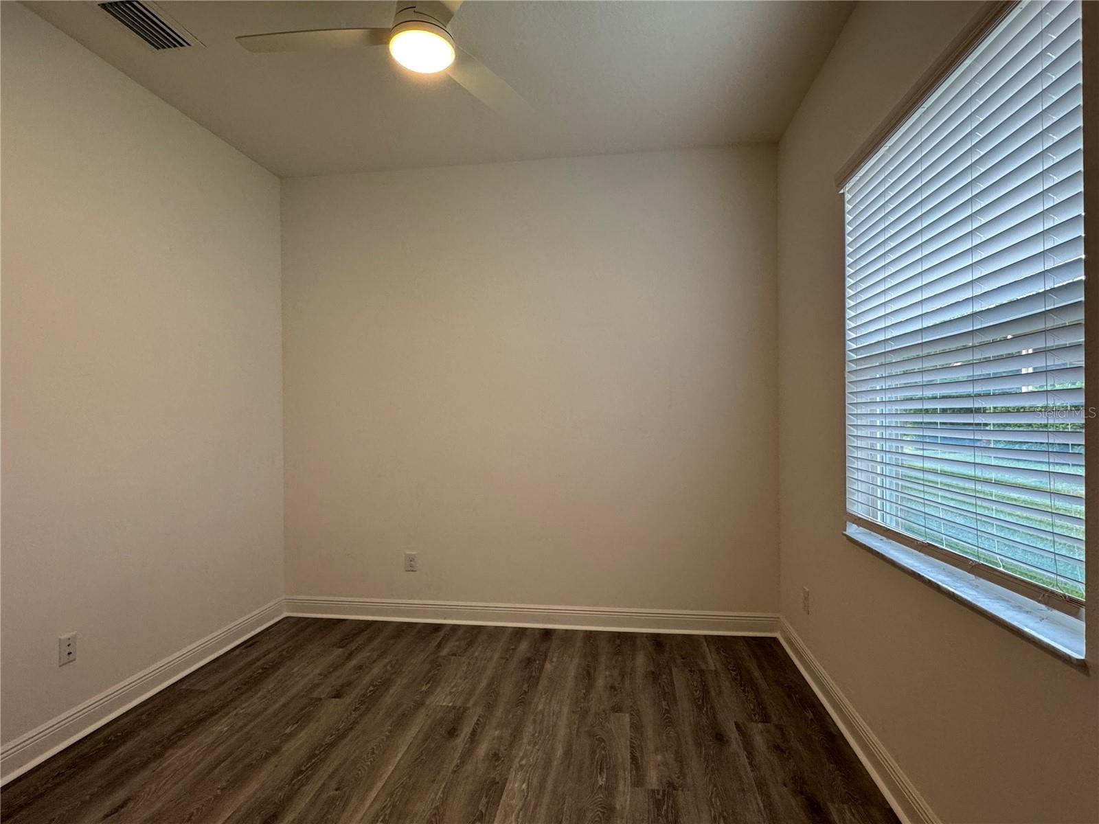 Image 31 of 55 For 31045 Lindentree Drive