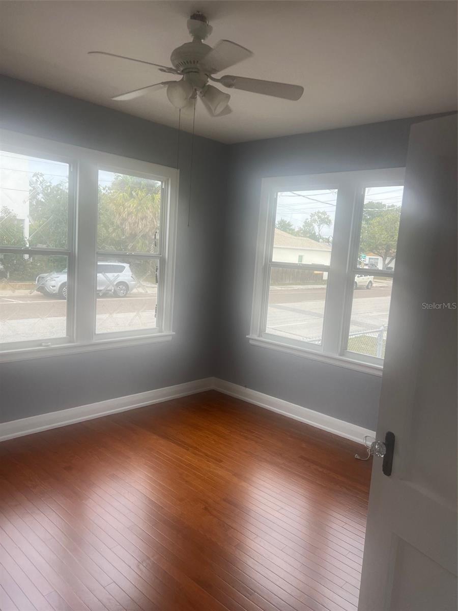 Image 6 of 12 For 2323 North B Street