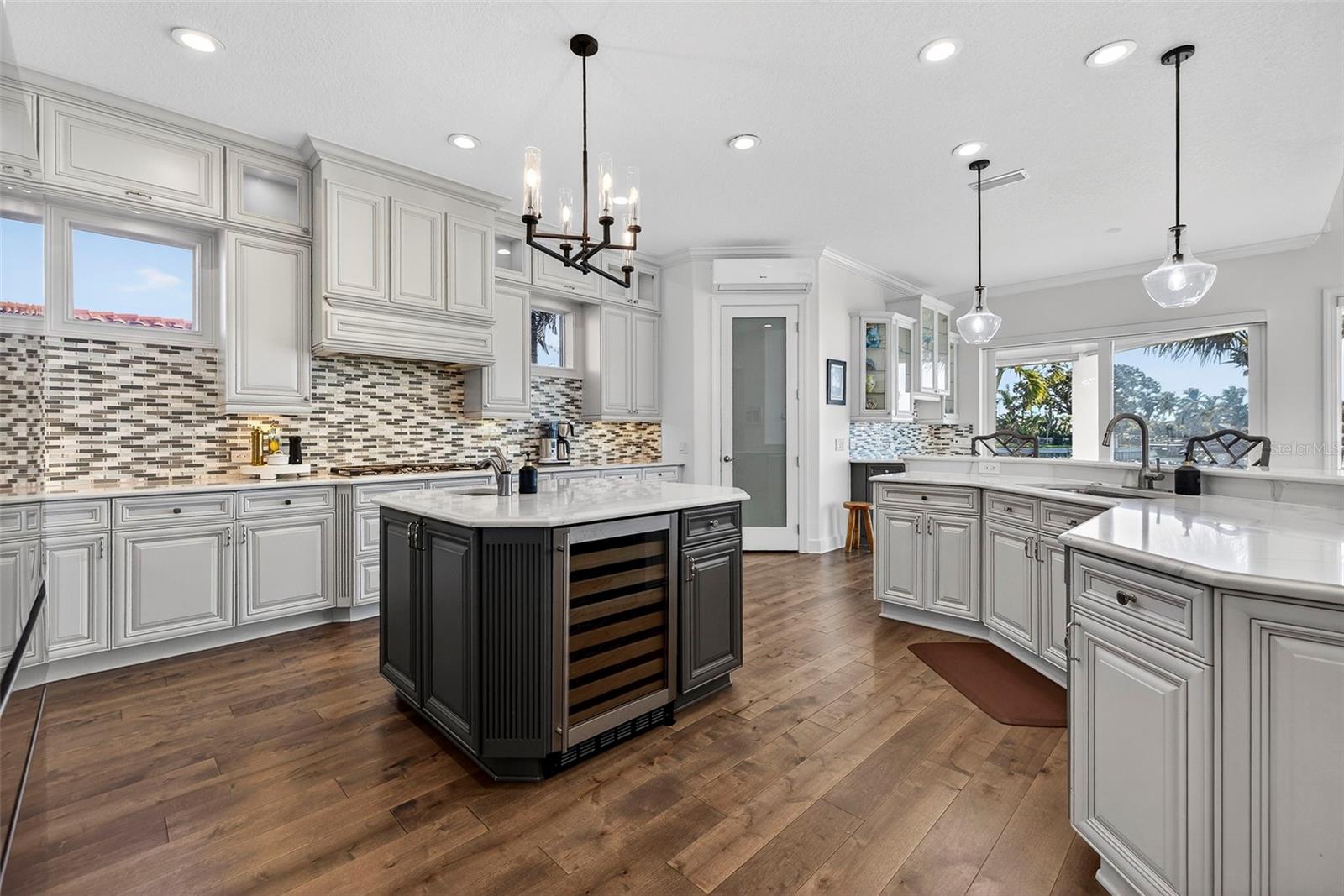 Image 17 of 82 For 3796 42nd Avenue S