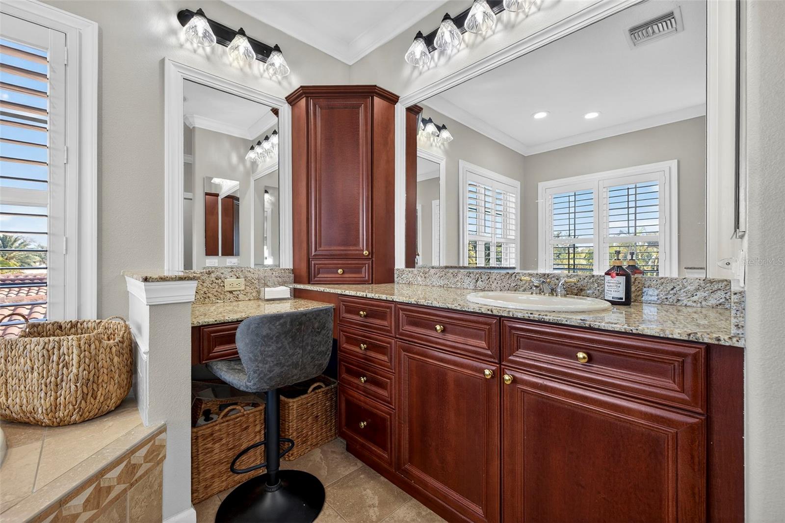 Image 47 of 82 For 3796 42nd Avenue S