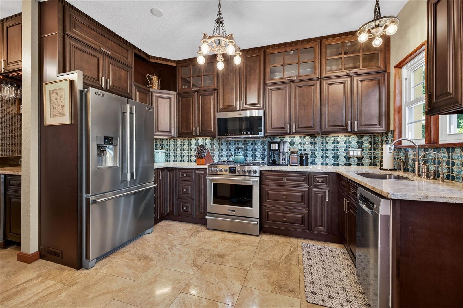 Image 14 of 66 For 1431 22nd Avenue N