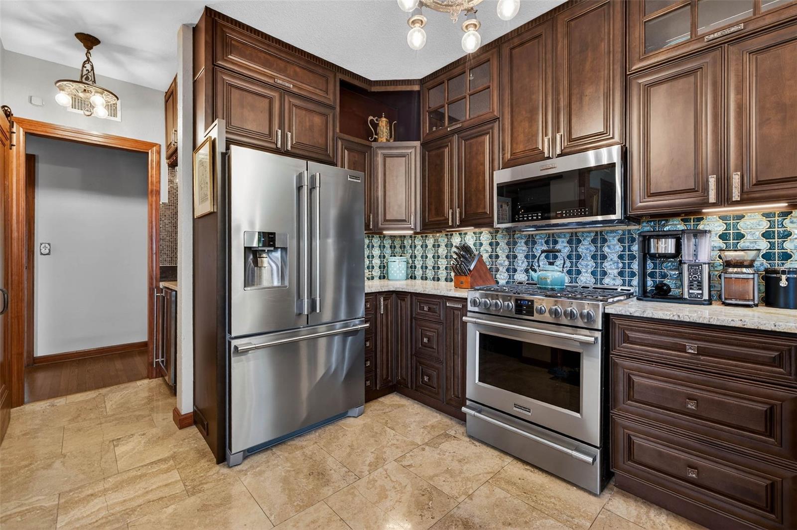 Image 16 of 66 For 1431 22nd Avenue N