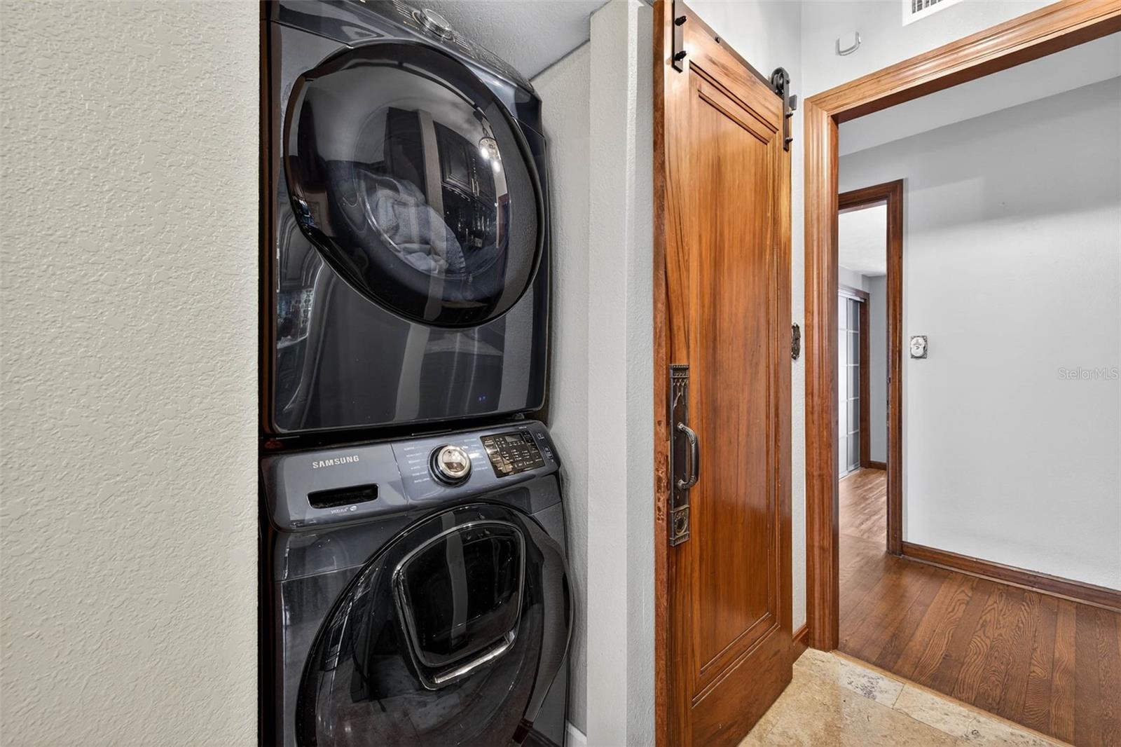 Image 23 of 66 For 1431 22nd Avenue N