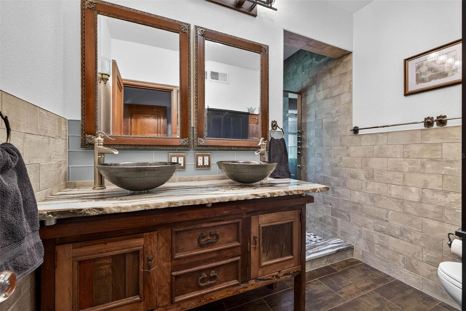 Image 25 of 66 For 1431 22nd Avenue N