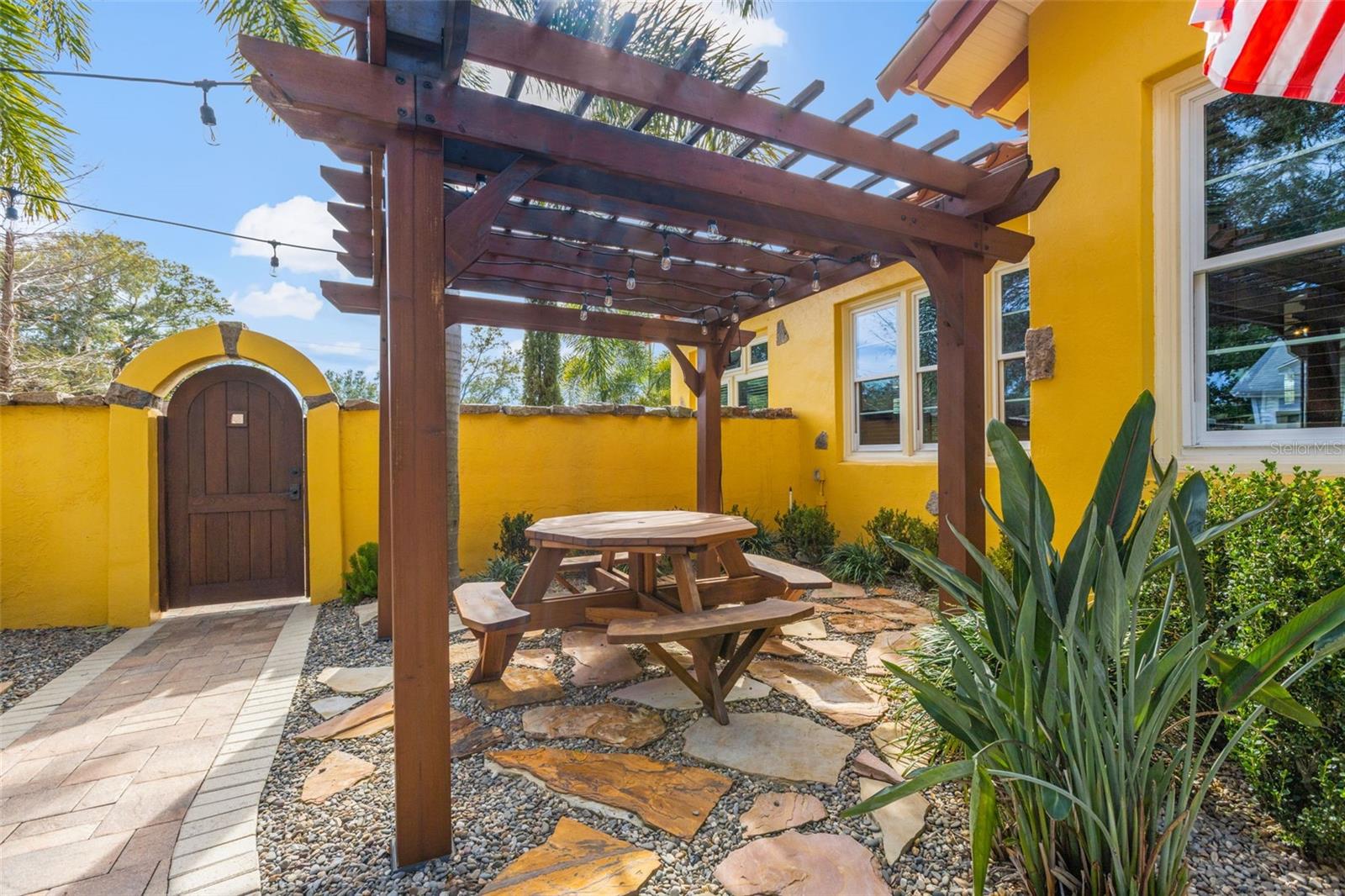 Image 38 of 66 For 1431 22nd Avenue N