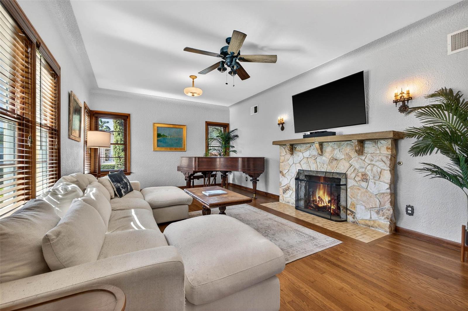 Image 7 of 66 For 1431 22nd Avenue N