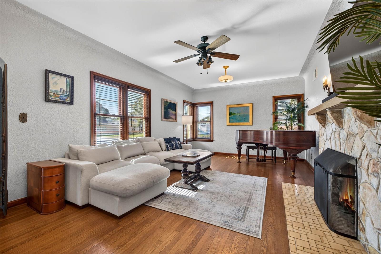 Image 8 of 66 For 1431 22nd Avenue N