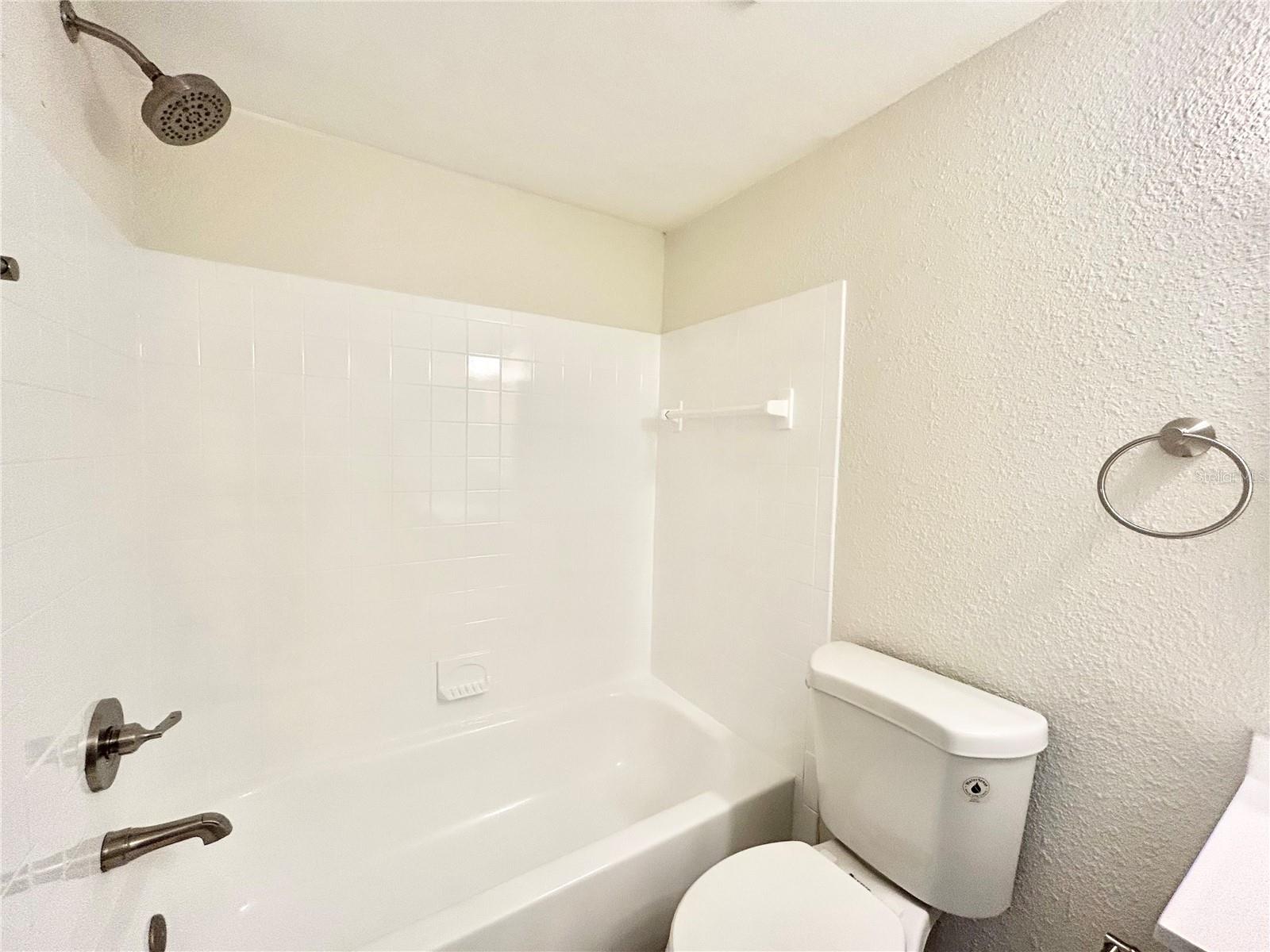 Listing photo id 8 for 12407 Oak Cedar Place 101