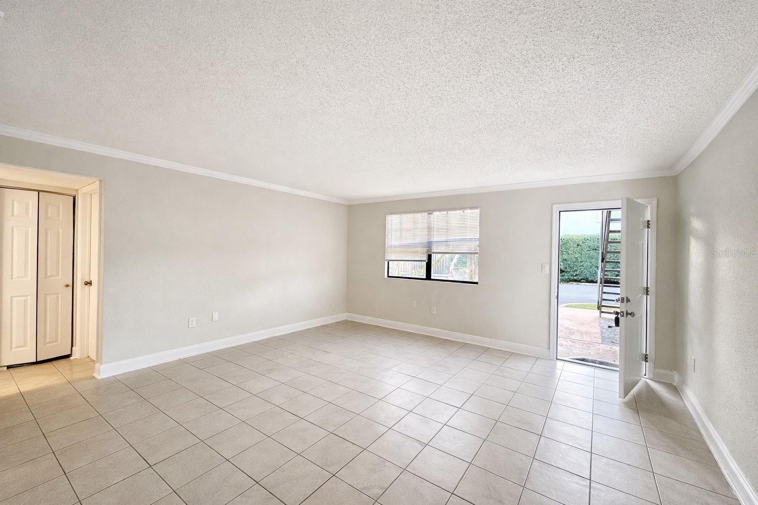 Listing photo id 2 for 12407 Oak Cedar Place 101