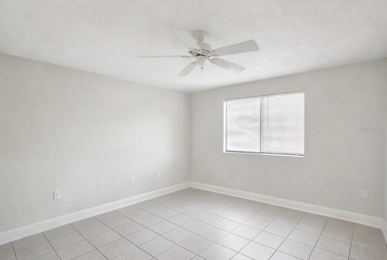 Listing photo id 6 for 12407 Oak Cedar Place 101