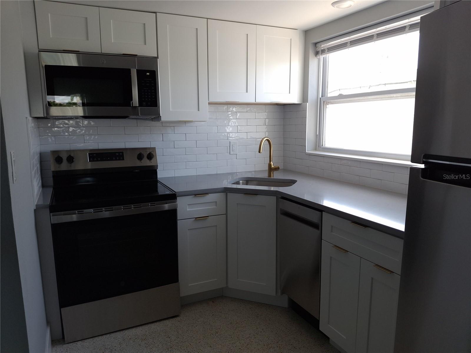 Image 4 of 19 For 11355 3rd Street E