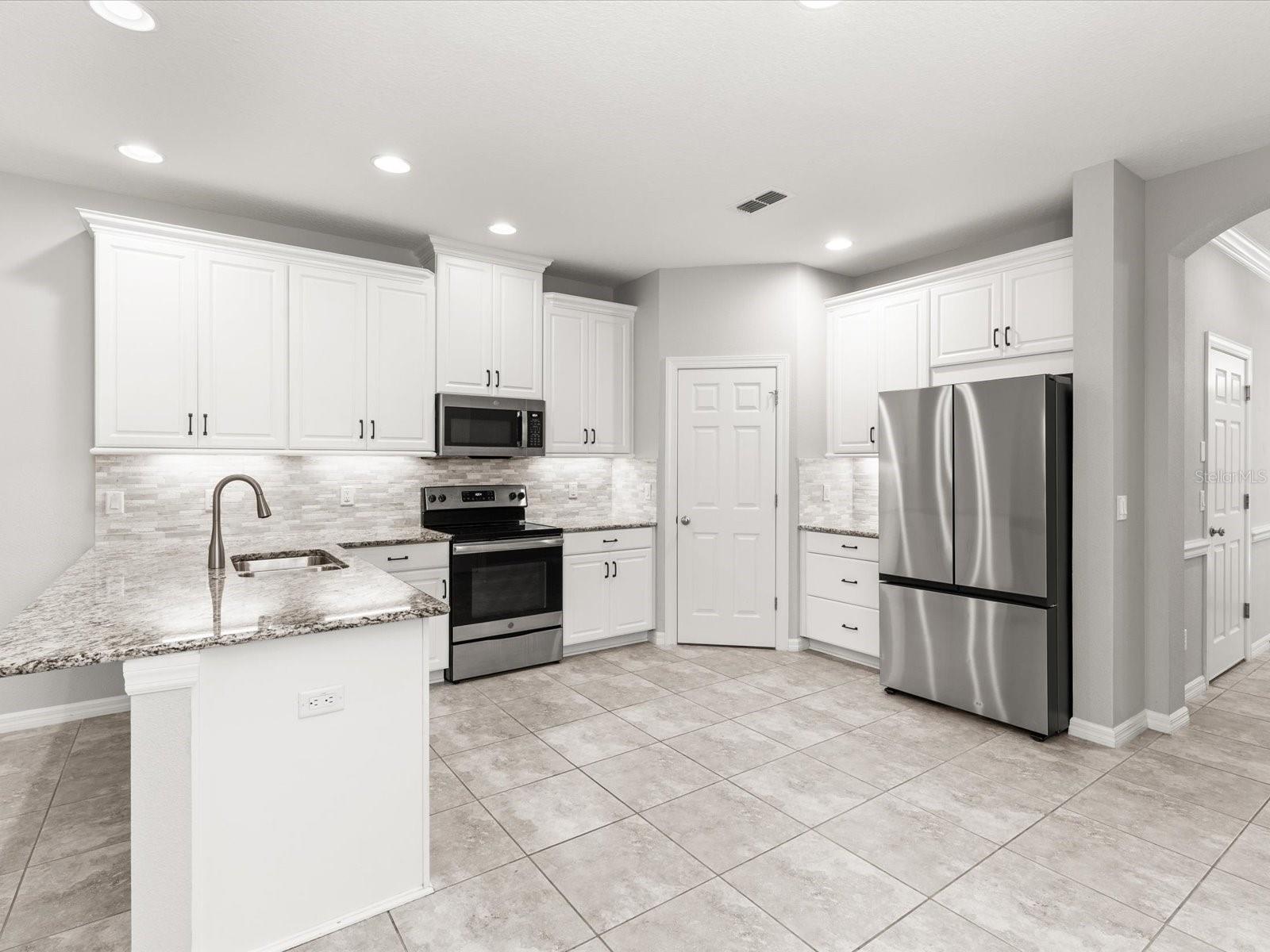 Image 7 of 49 For 1102 Vineyard Lane