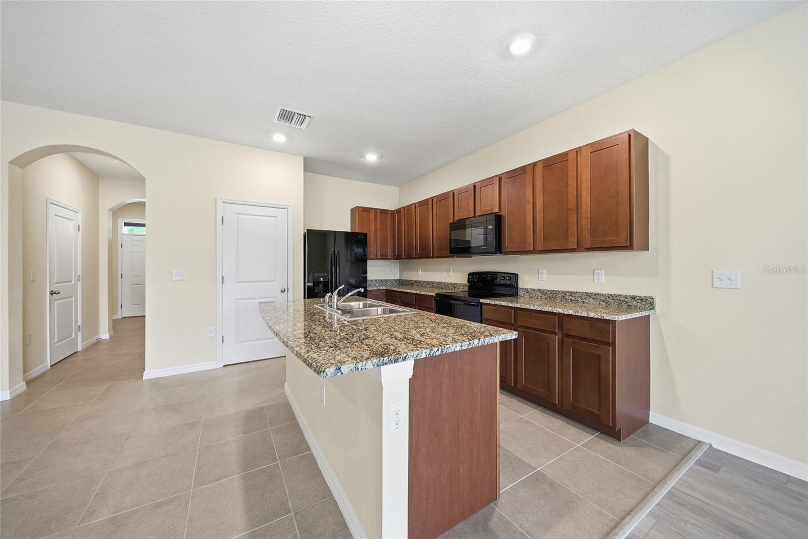 Image 10 of 48 For 2947 Suncoast Blend Drive