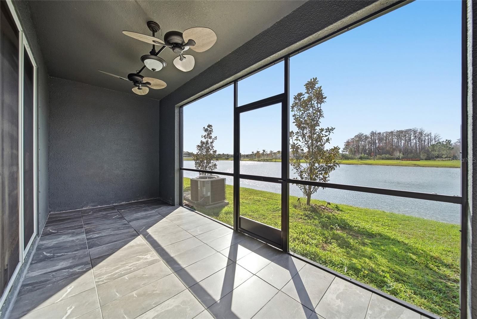 Image 13 of 48 For 2947 Suncoast Blend Drive