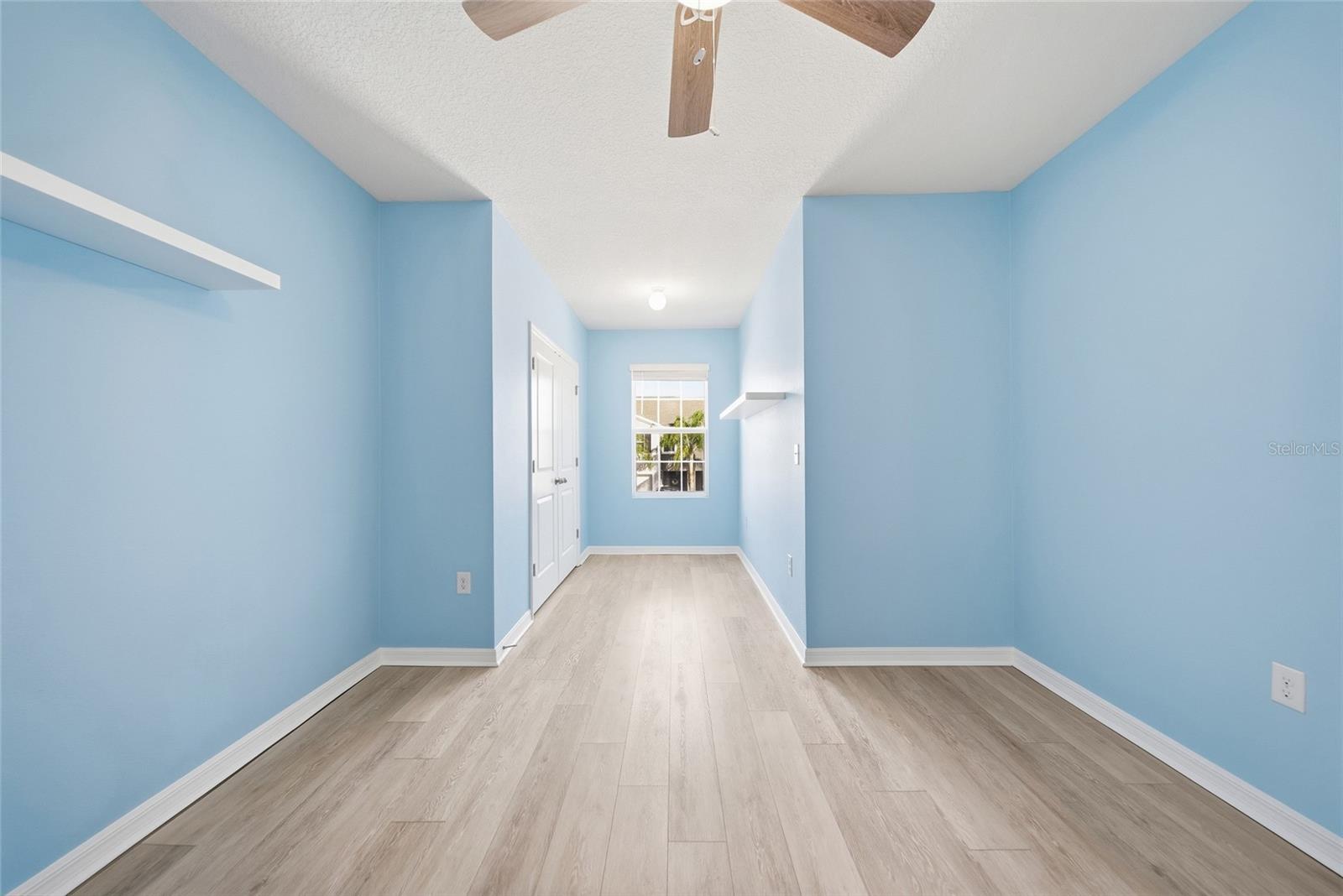 Image 24 of 48 For 2947 Suncoast Blend Drive