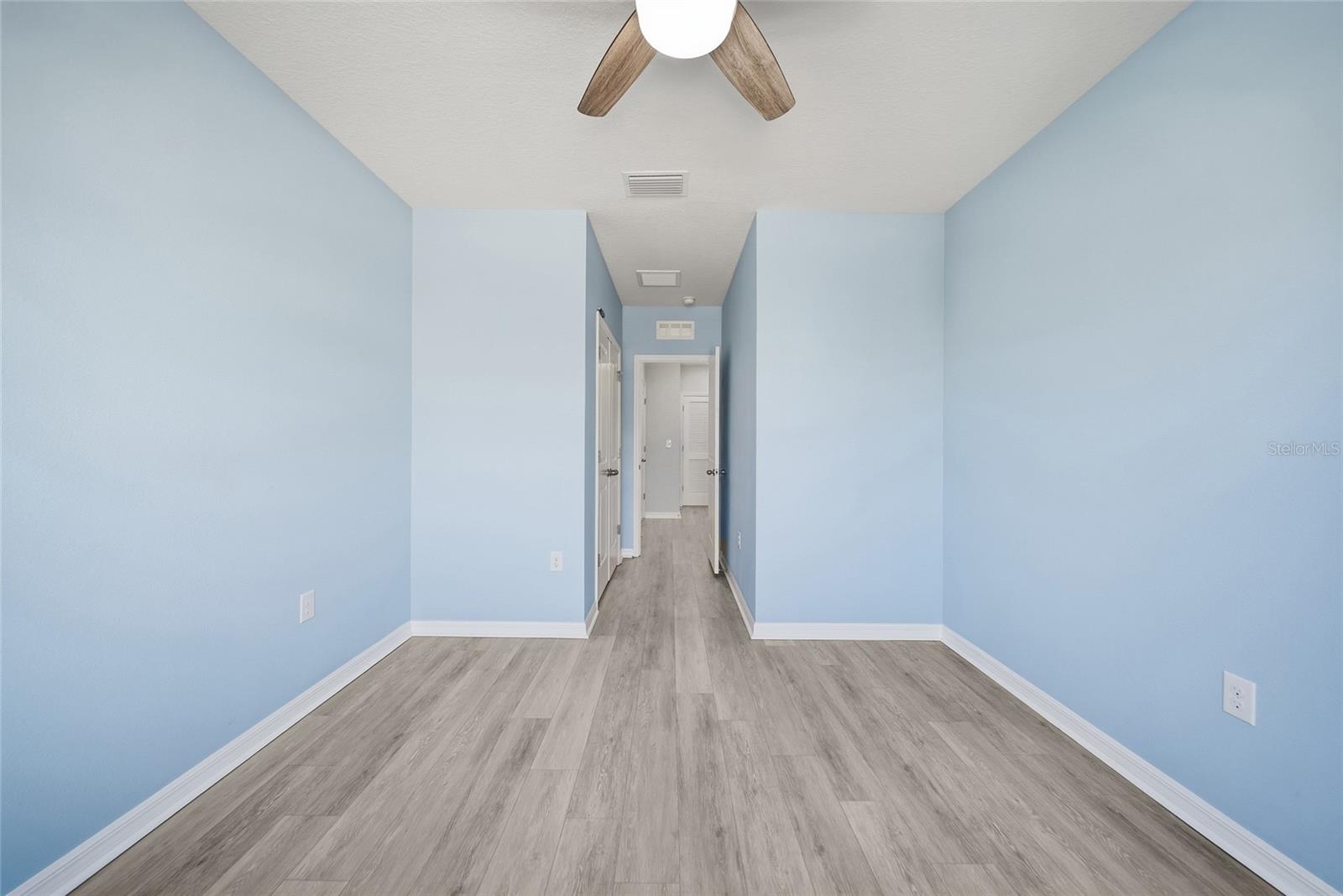 Image 31 of 48 For 2947 Suncoast Blend Drive