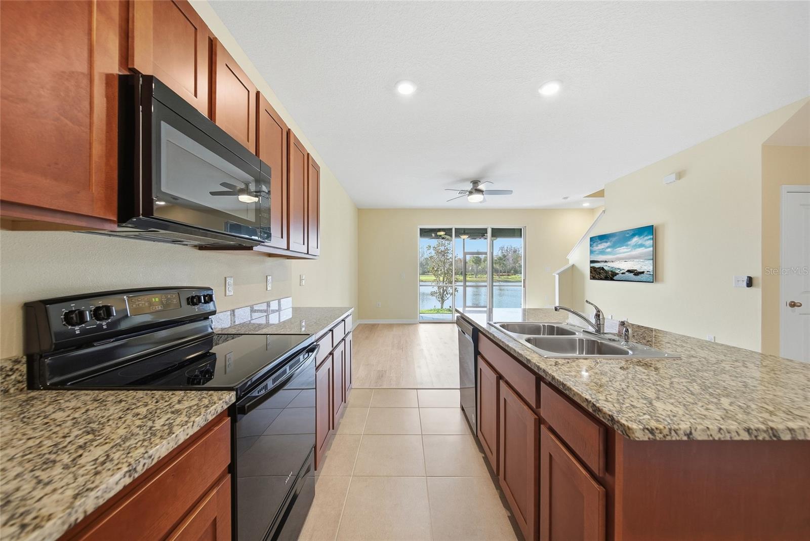 Image 9 of 48 For 2947 Suncoast Blend Drive