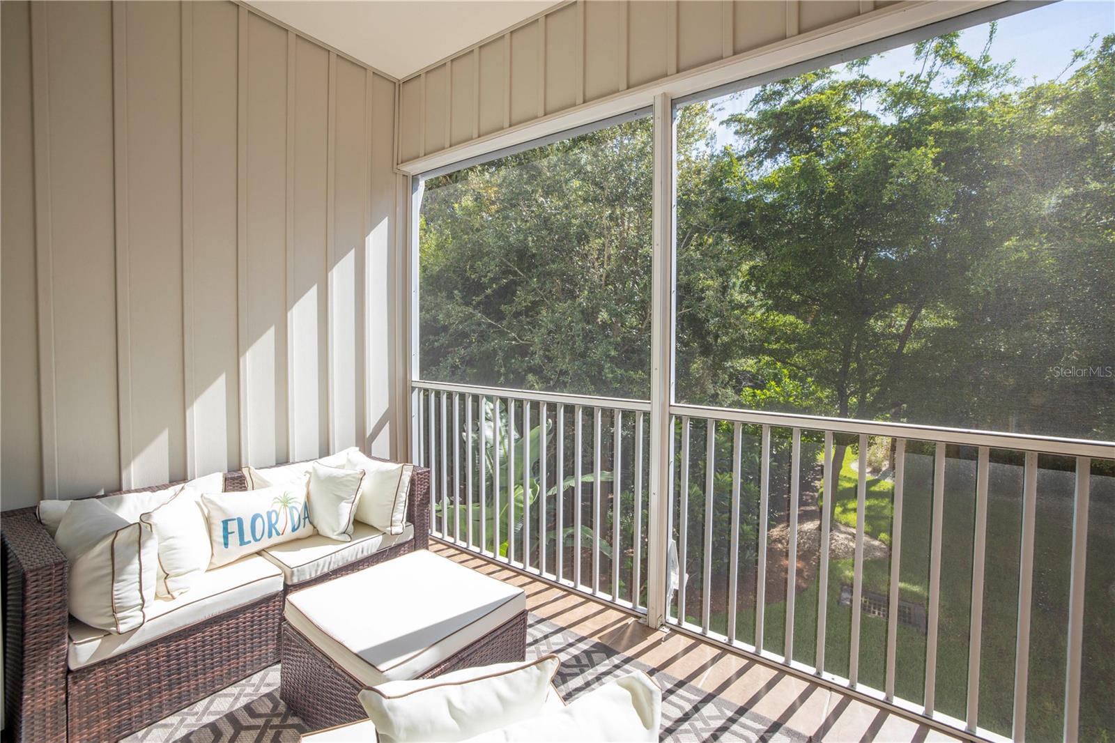 Image 11 of 64 For 6036 Anchorage Way S