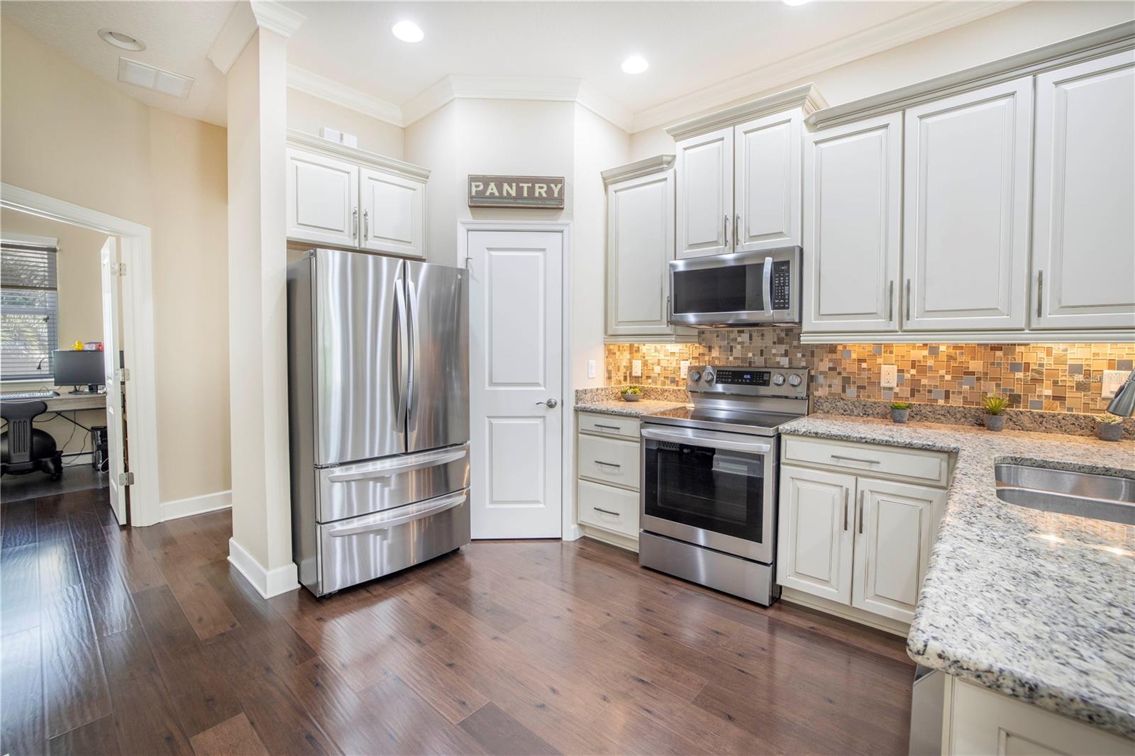 Image 16 of 64 For 6036 Anchorage Way S