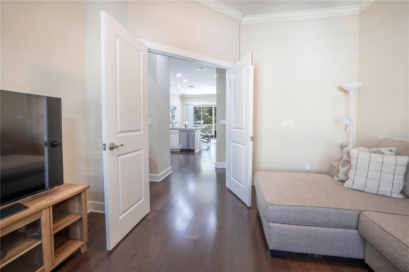 Image 19 of 64 For 6036 Anchorage Way S