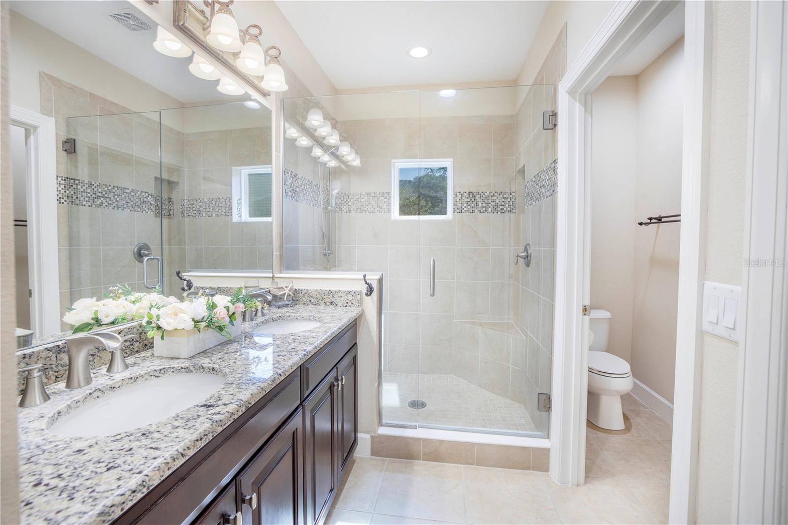 Image 26 of 64 For 6036 Anchorage Way S