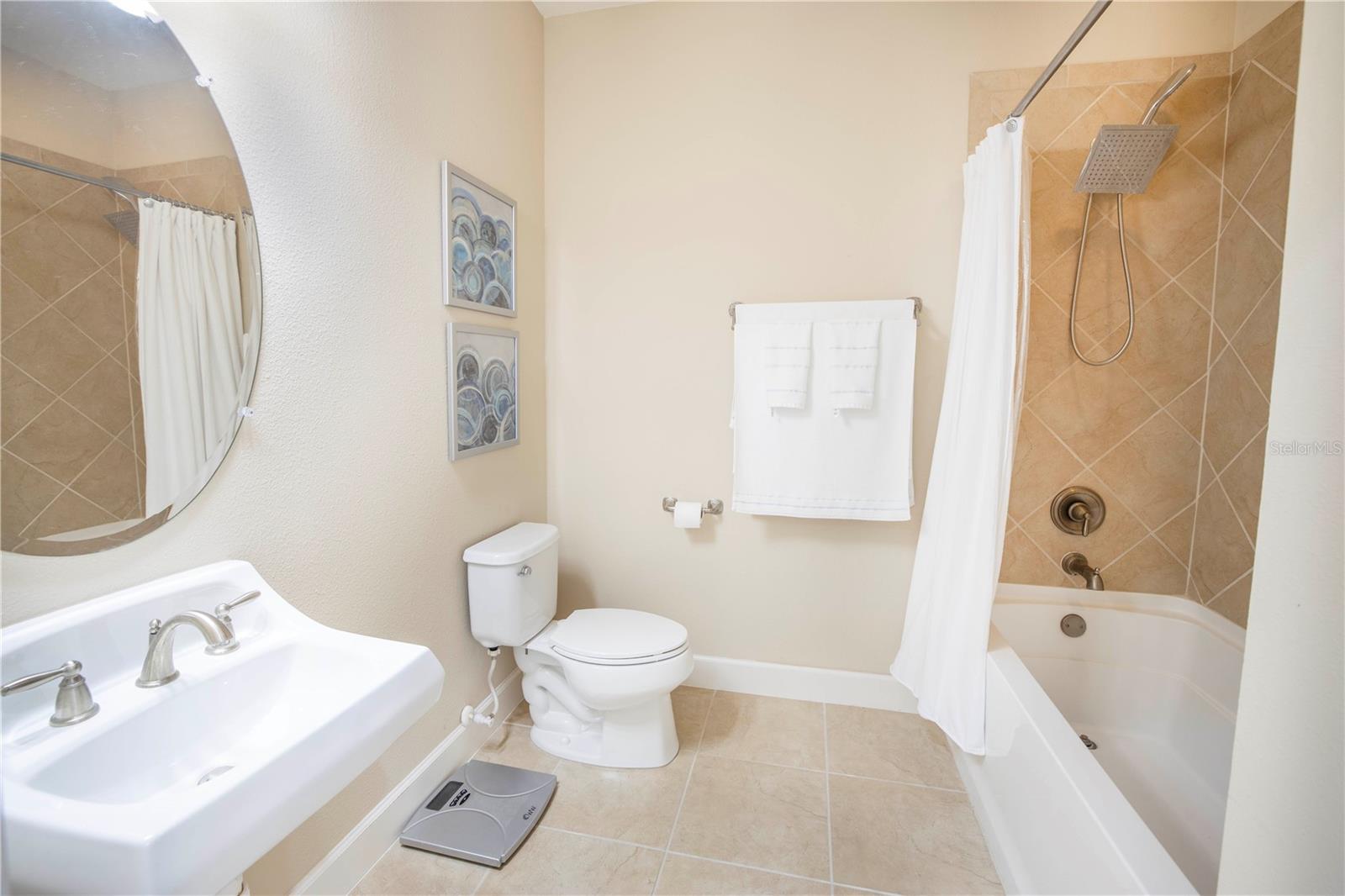 Image 32 of 64 For 6036 Anchorage Way S