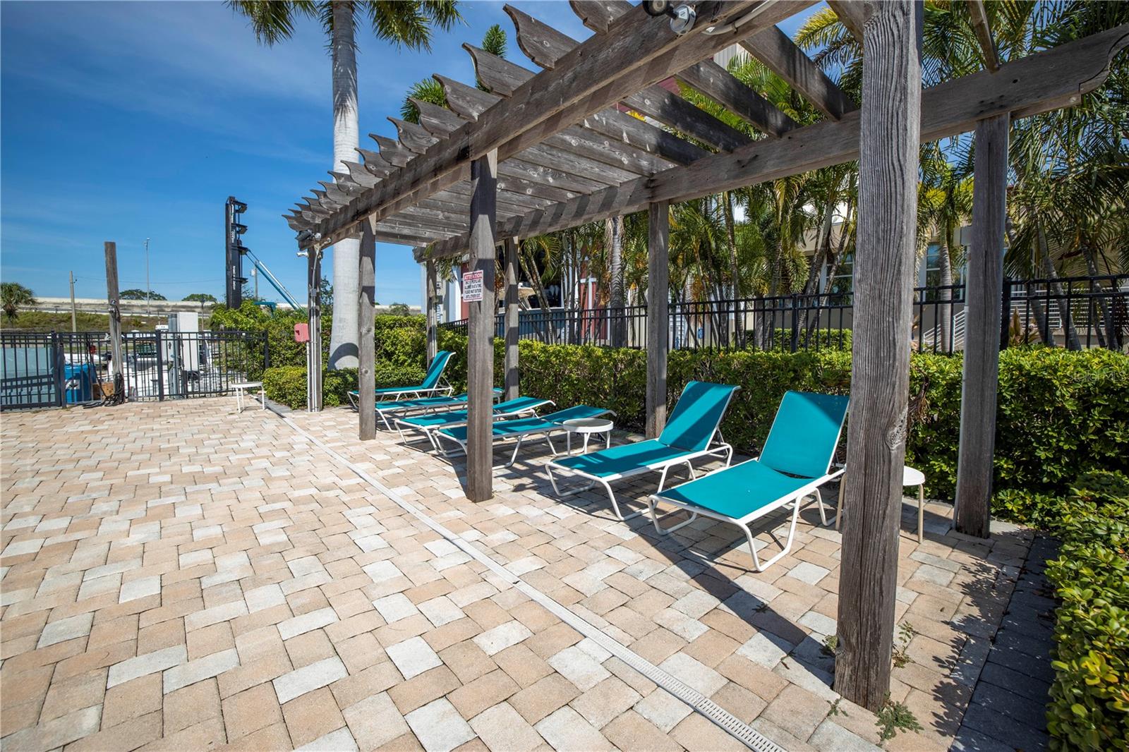 Image 47 of 64 For 6036 Anchorage Way S