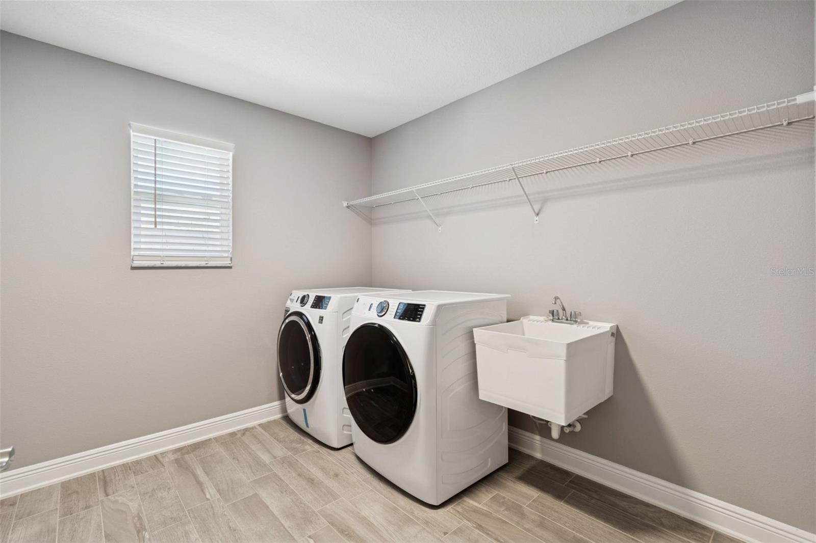 Image 44 of 99 For 19328 Eagle Creek Lane