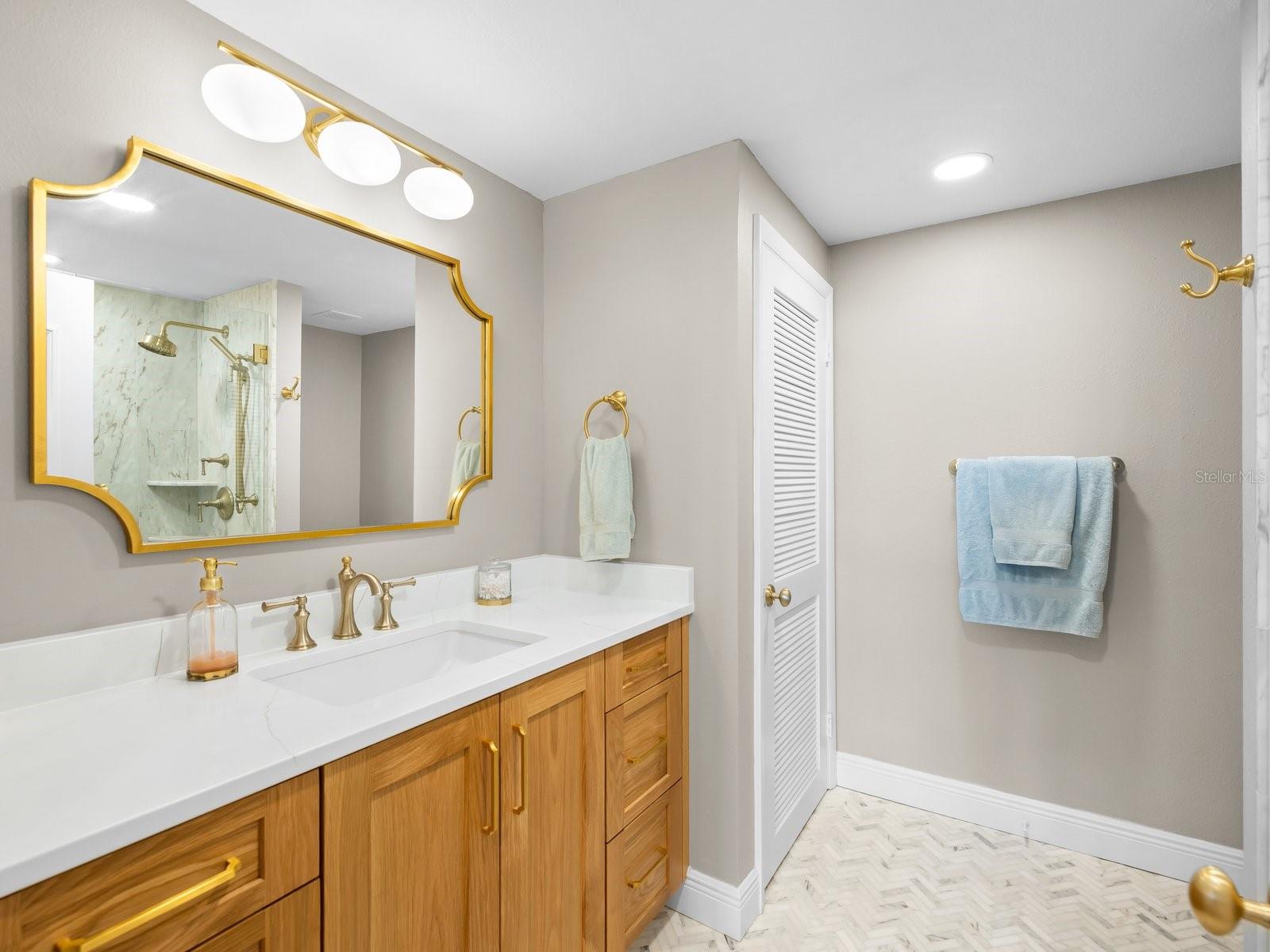 Image 21 of 53 For 4 Belleview Boulevard 804