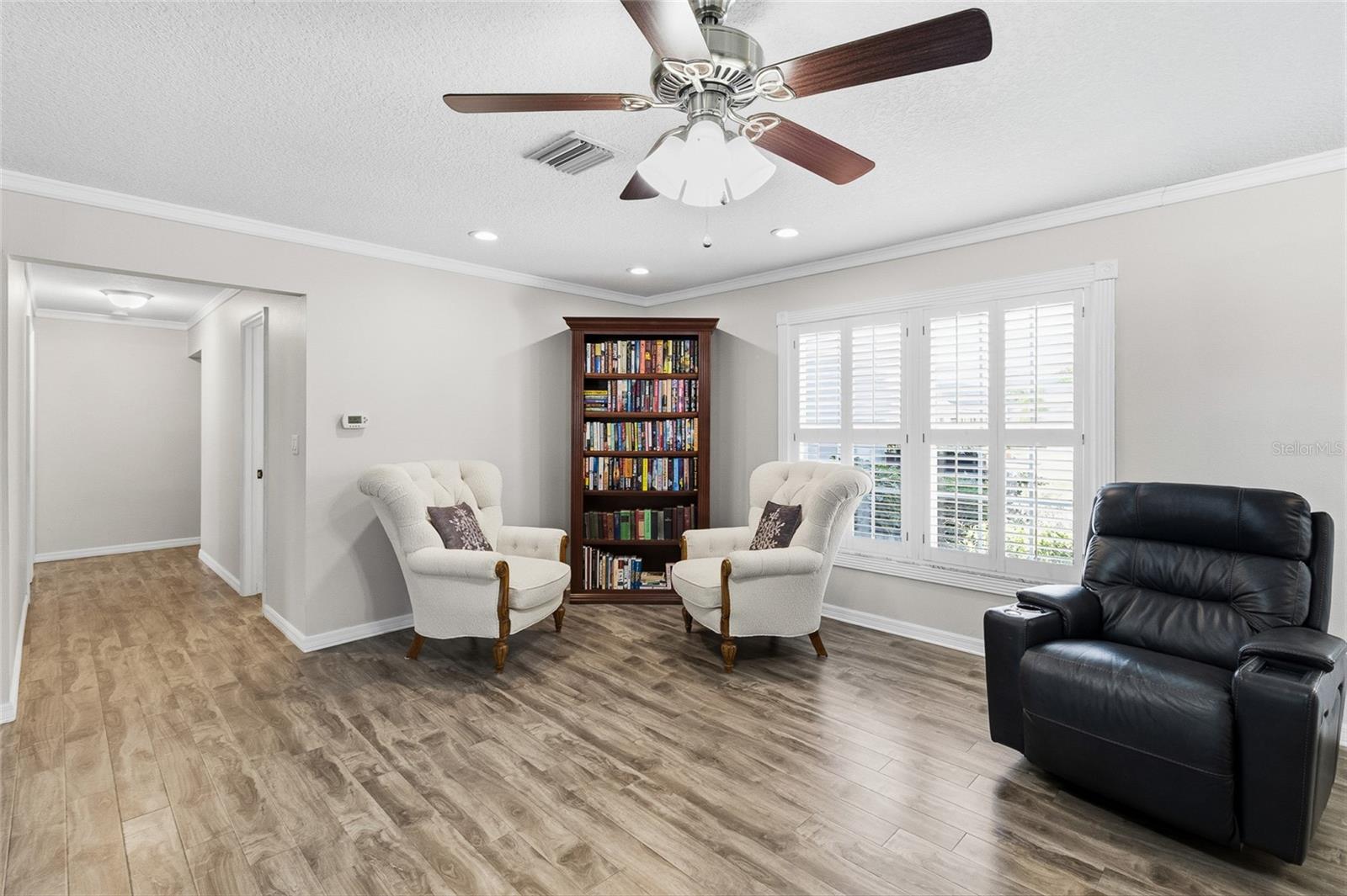 Image 13 of 46 For 8823 Kenwood Road